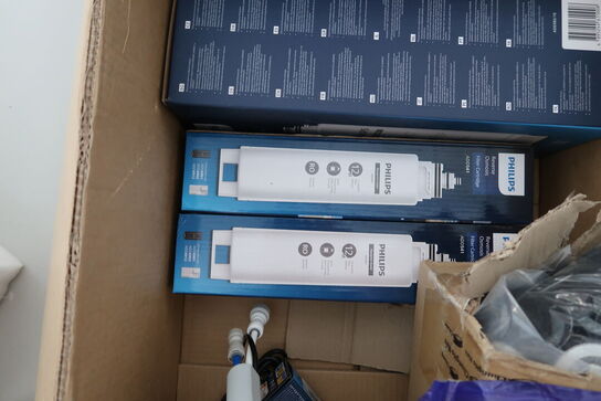 Kasse med div. Filtre PHILIPS, armatur m.m.