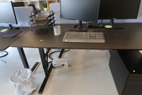 El. hæve/sænke skrivebord uden indhold med skuffemodul