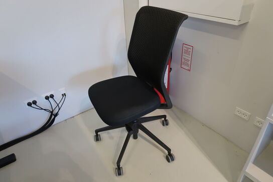 Kontorstol VITRA ID Mesh af Antonio Citterio