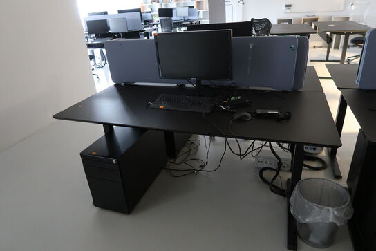 El. hæve/sænke skrivebord uden indhold med afskærmning samt skuffemodul