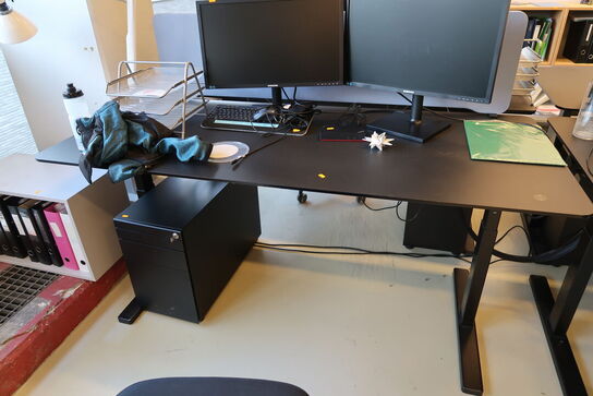 El. hæve/sænke skrivebord PAUSTIAN med afskærmning uden indhold samt skuffemodul