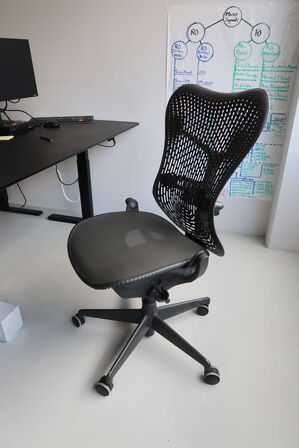 Kontorstol HERMAN MILLER Mirra 2