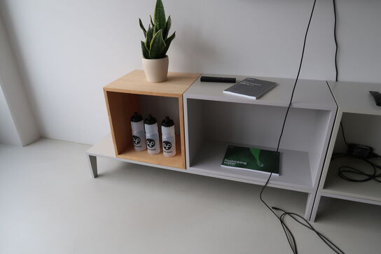 Reolsystem MUUTO Stacked uden indhold