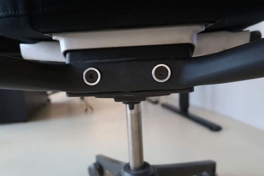 Kontorstol VITRA ID Mesh af Antonio Citterio