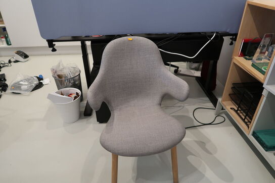 Mødestol &TRADITION Catch JH1