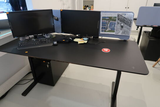 El. hæve/sænke skrivebord PAUSTIAN uden indhold med afskærmning samt skuffemodul