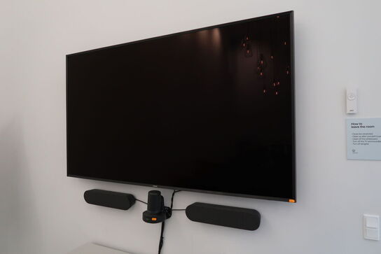 Fjernsyn SAMSUNG UE75JU7005 med fjernbetjening