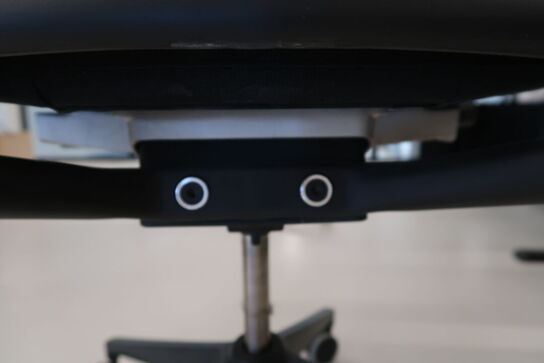 Kontorstol VITRA ID Mesh af Antonio Citterio