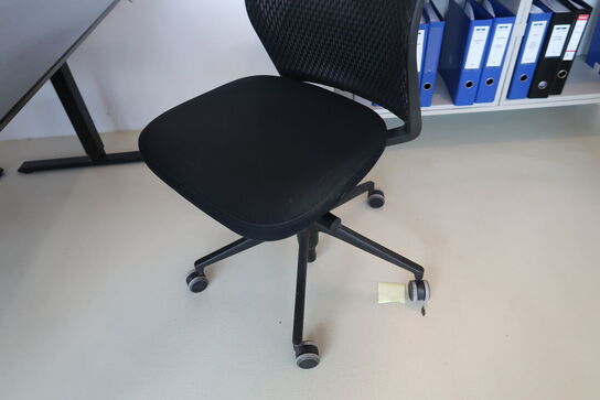 Kontorstol VITRA ID Mesh af Antonio Citterio