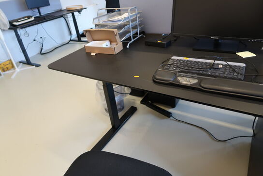 El. hæve/sænke skrivebord PAUSTIAN uden indhold samt skuffemodul