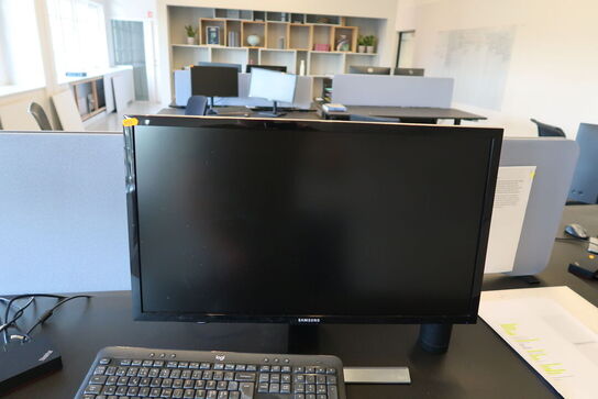 Computerskærm SAMSUNG U28E590D, dockingstation LENOVO Thinkpad, tastatur, mus