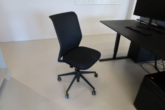 Kontorstol VITRA ID Mesh af Antonio Citterio