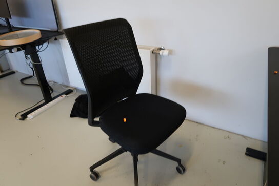 Kontorstol VITRA ID Mesh af Antonio Citterio