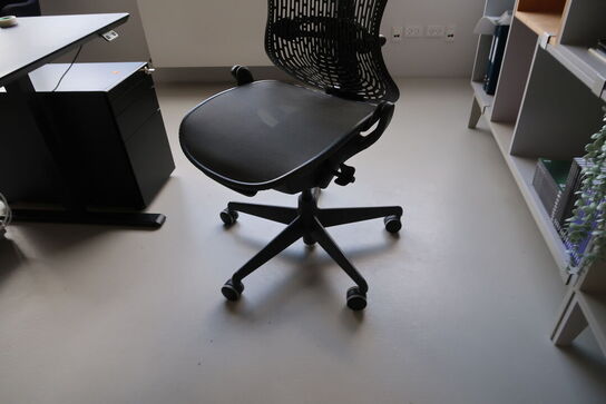 Kontorstol HERMAN MILLER Mirra 2