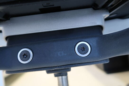 Kontorstol VITRA ID Mesh af Antonio Citterio