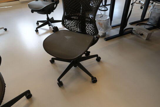 Kontorstol HERMAN MILLER Mirra 2