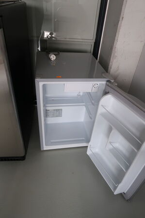 Køleskab LOGIK LTT68S12E