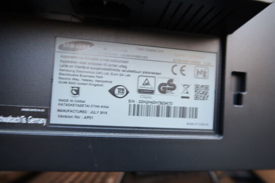 2 stk. computerskærme SAMSUNG S24E450, dockingstation DELL, tastatur, mus