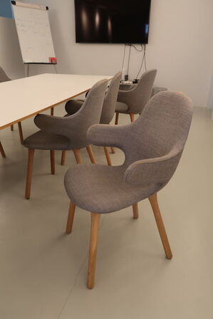 8 stk. mødestole &TRADITION Catch JH1