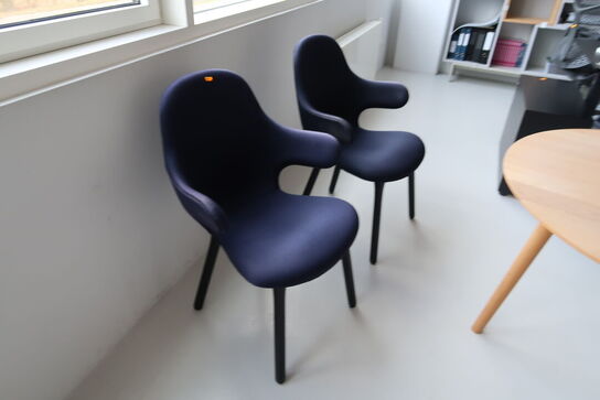 2 stk. mødestole &TRADITION Catch JH1