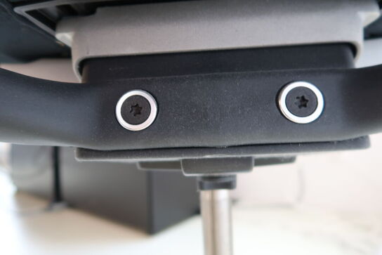 Kontorstol VITRA ID Mesh af Antonio Citterio