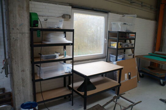 3 stk. reoler inkl rullebord