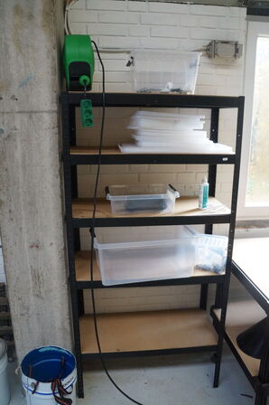 3 stk. reoler inkl rullebord