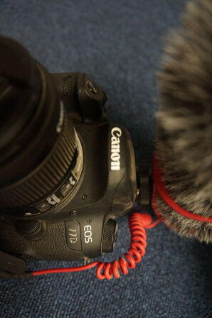 Kamera inkl. Mikrofon CANON EOS 77D