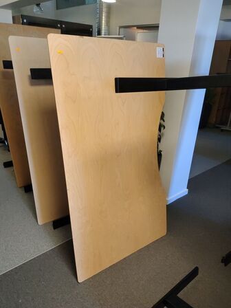 Otte hæve/sænkeborde assorterede