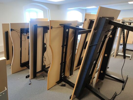 Fem hæve/sænkeborde assorterede