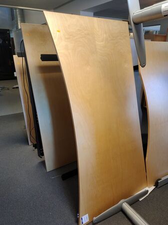 Fem hæve/sænkeborde assorterede