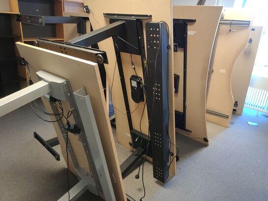 Fem hæve/sænkeborde assorterede