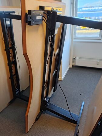 Fem hæve/sænkeborde assorterede