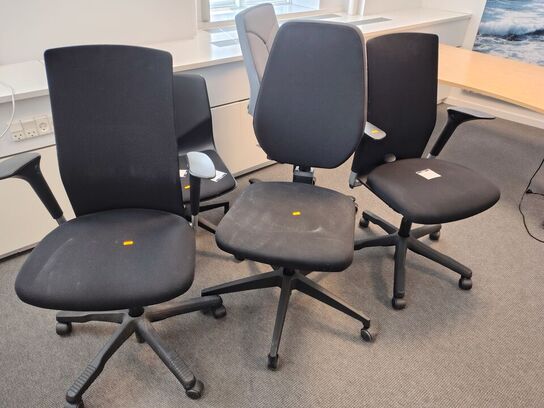 Fem assorterede kontorstole