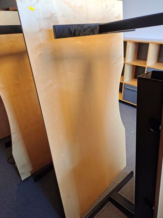 Fem hæve/sænkeborde assorterede