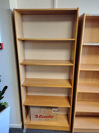 To reoler, assorterede