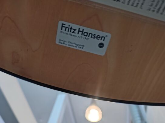 Fritz Hansen, rundt bord 