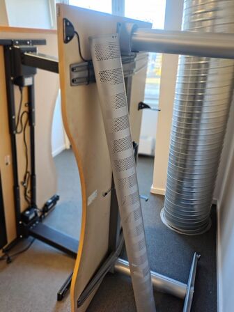 Fem hæve/sænkeborde assorterede