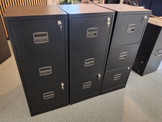 Tre arkivskabe, metal 