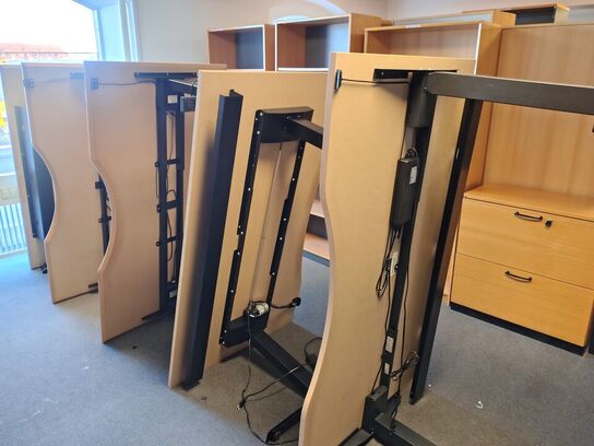 Fem hæve/sænkeborde assorterede