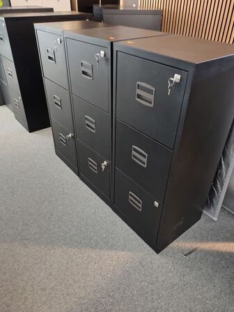 Tre arkivskabe, metal 