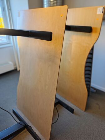 Fem hæve/sænkeborde assorterede