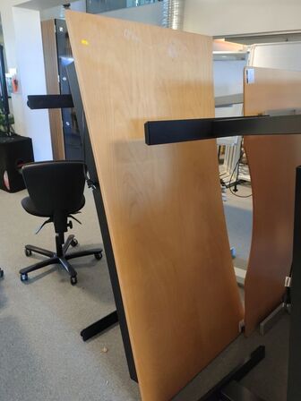 Otte hæve/sænkeborde assorterede