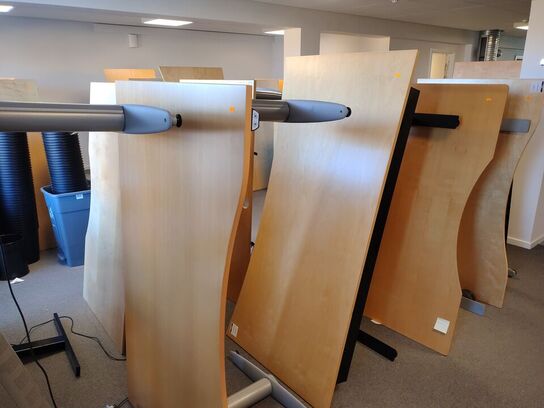 Fem hæve/sænkeborde assorterede