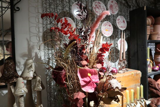 Vase med div. Tørrede blomster