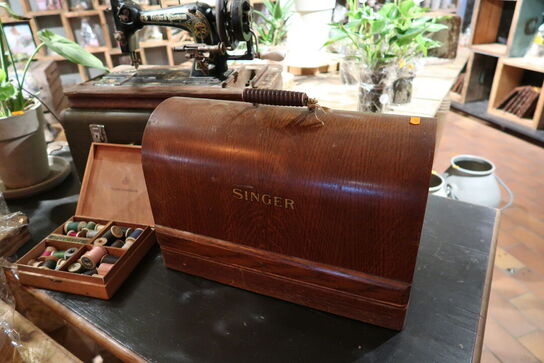 Antik symaskine FRISTER & ROSSMANN