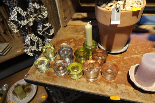 2 stk. planter i krukker samt stearinlys