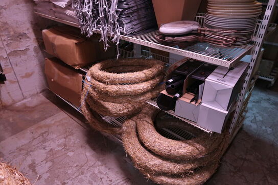 Div. Dele til dekorationer, pyntegenstande, service KONGENS LYNGBY m.m.