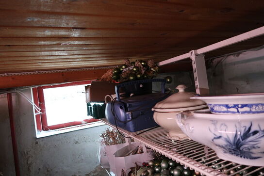 Div. Dele til dekorationer, pyntegenstande, service KONGENS LYNGBY m.m.