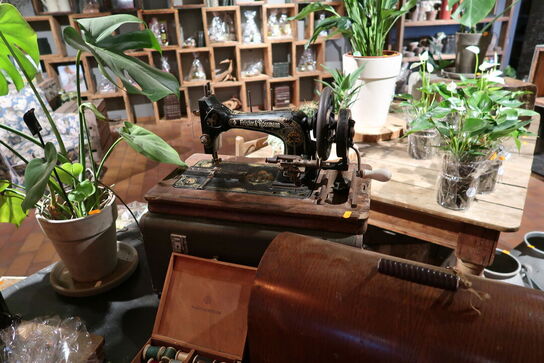 Antik symaskine FRISTER & ROSSMANN